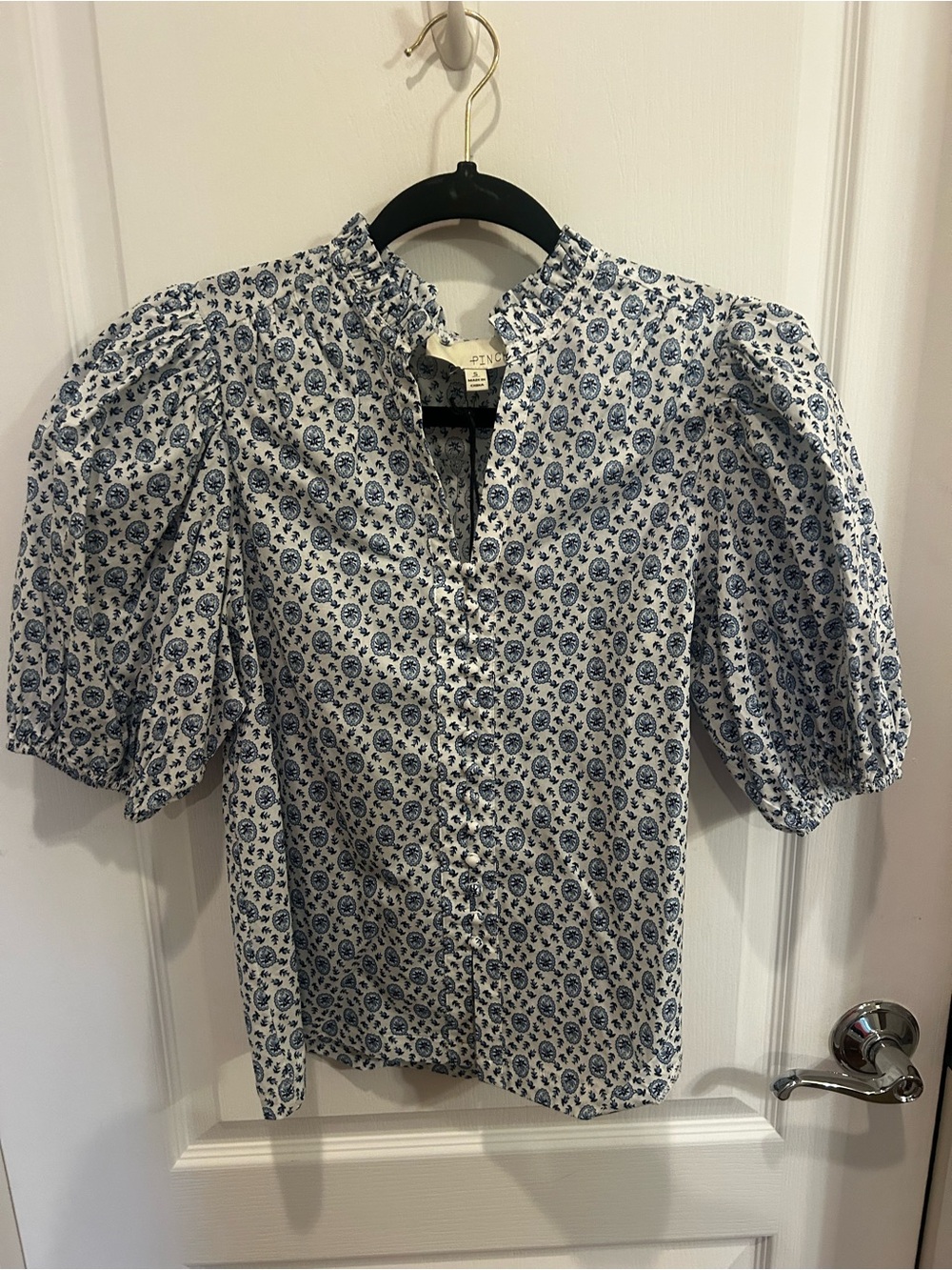 Pinch Blue and White Floral Puff-Sleeve Blouse